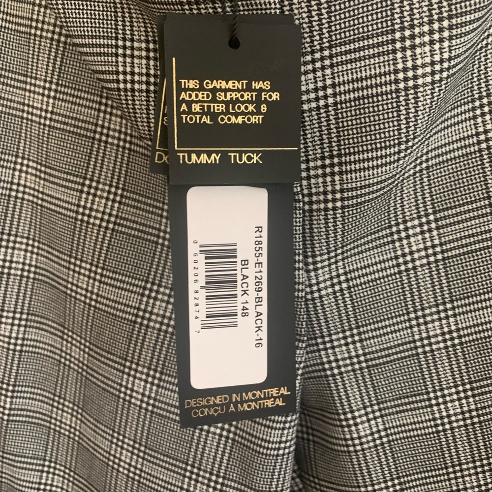 Womens size 16 ankle length pants